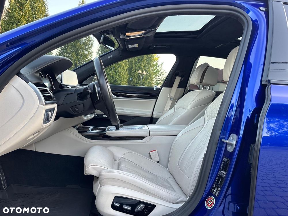 BMW Seria 7 - 8