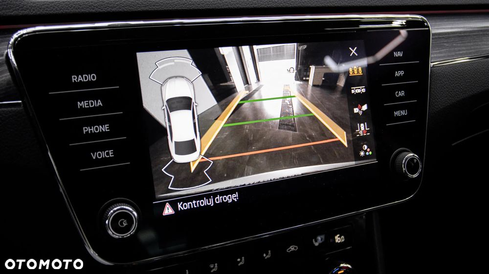 Skoda Superb 2.0 TSI Style DSG - 28