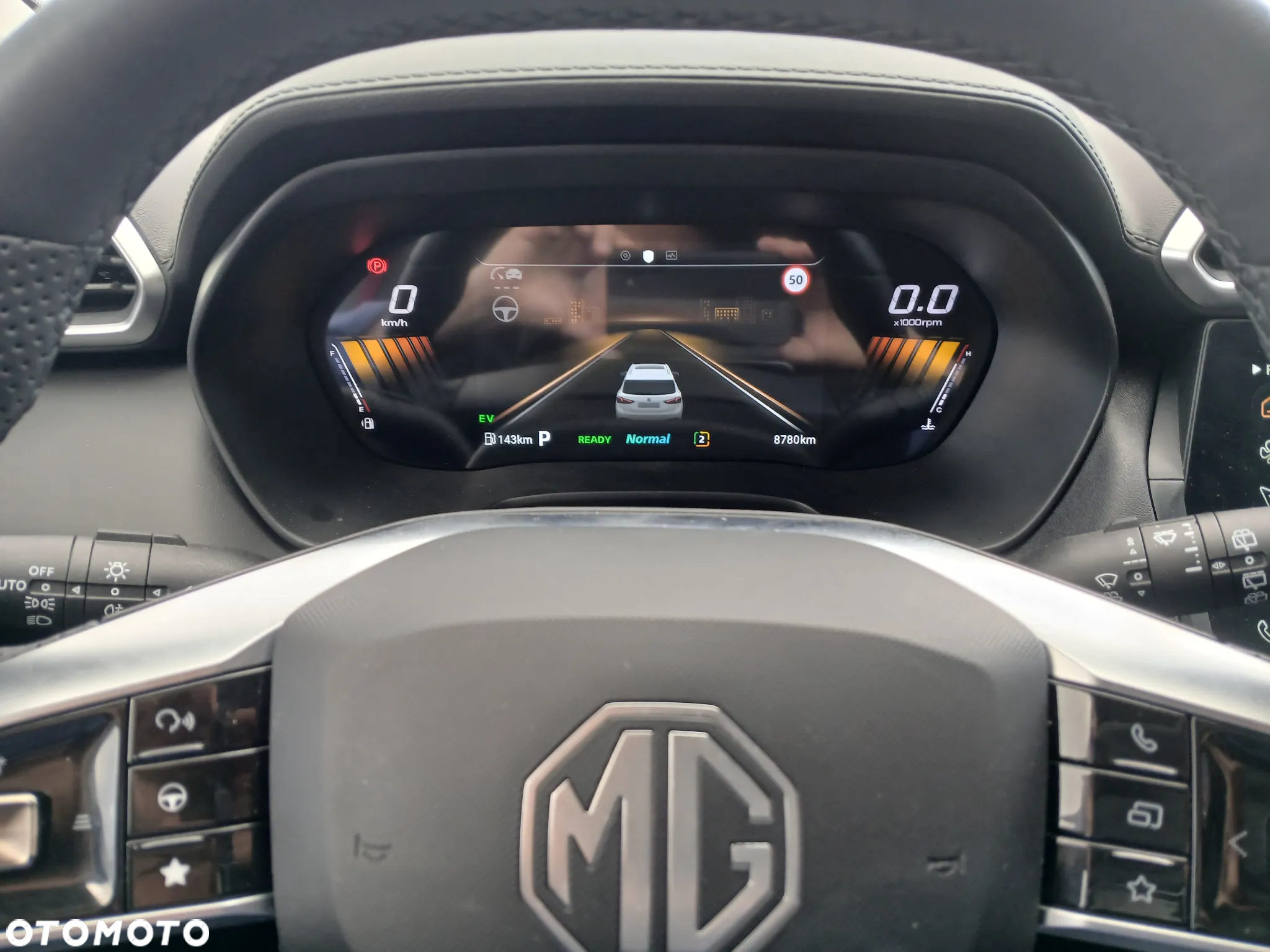 MG ZS 1.5 HEV+ Exclusive - 14