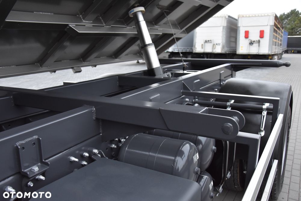 Scania P250 WERSJA OFFROAD / WYWROTKA 3-STRONNA / BLOKADA MOSTU / TYŁ RESOER / P.NOWA / 18 TYŚ KM PRZEBIEGU! / SALON PL / - 31