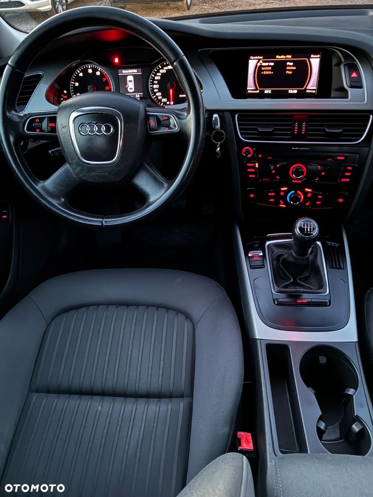 Audi A4 Limousine - 7