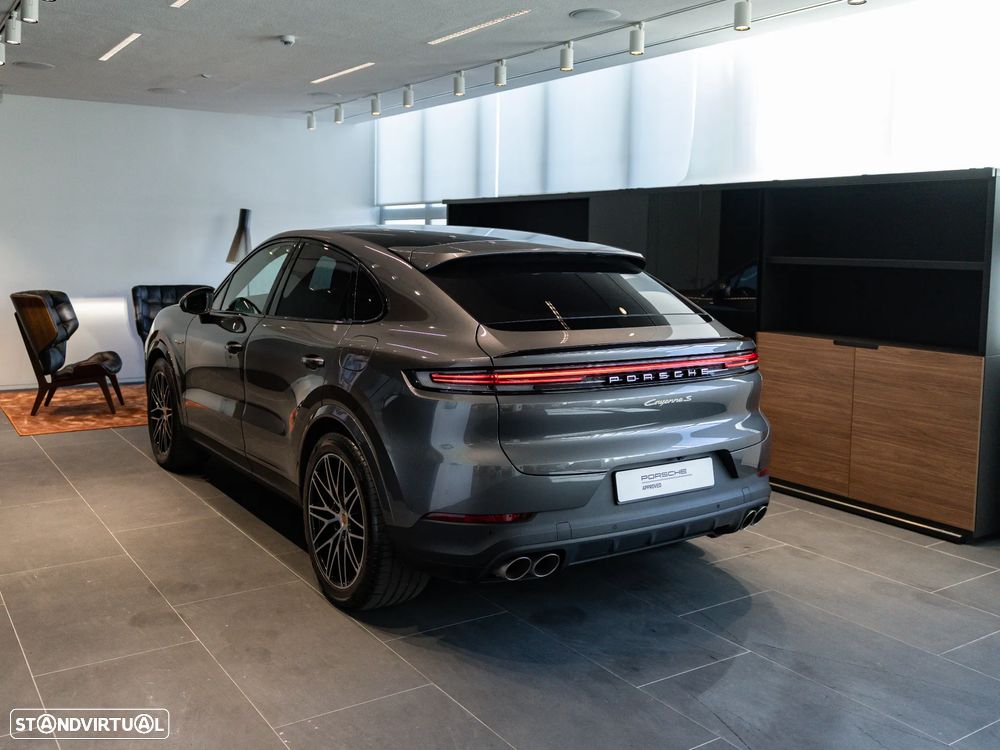 Porsche Cayenne Coupé S E-Hybrid - 11