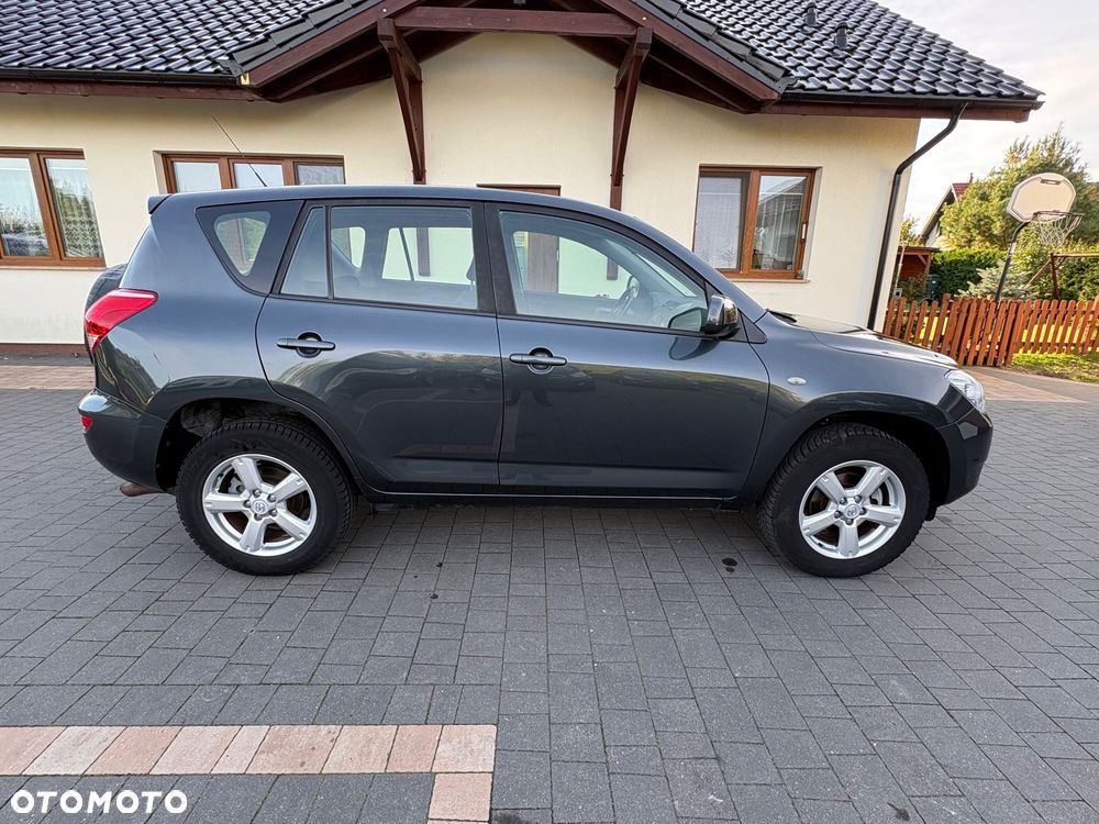 Toyota RAV4 - 5