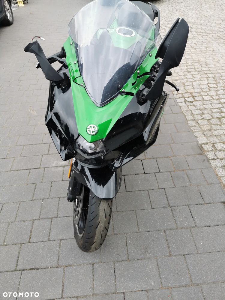 Kawasaki Ninja H2 SX - 5