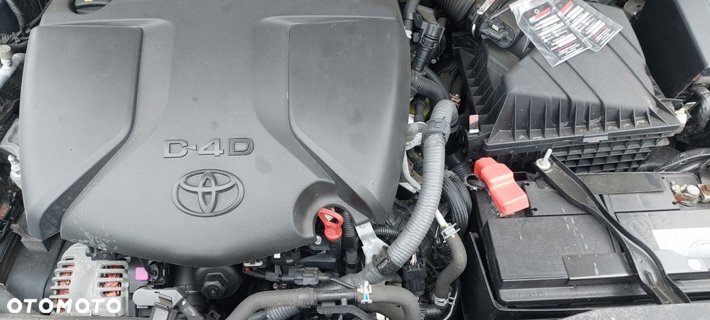 Toyota Avensis 2.0 D-4D Premium - 10
