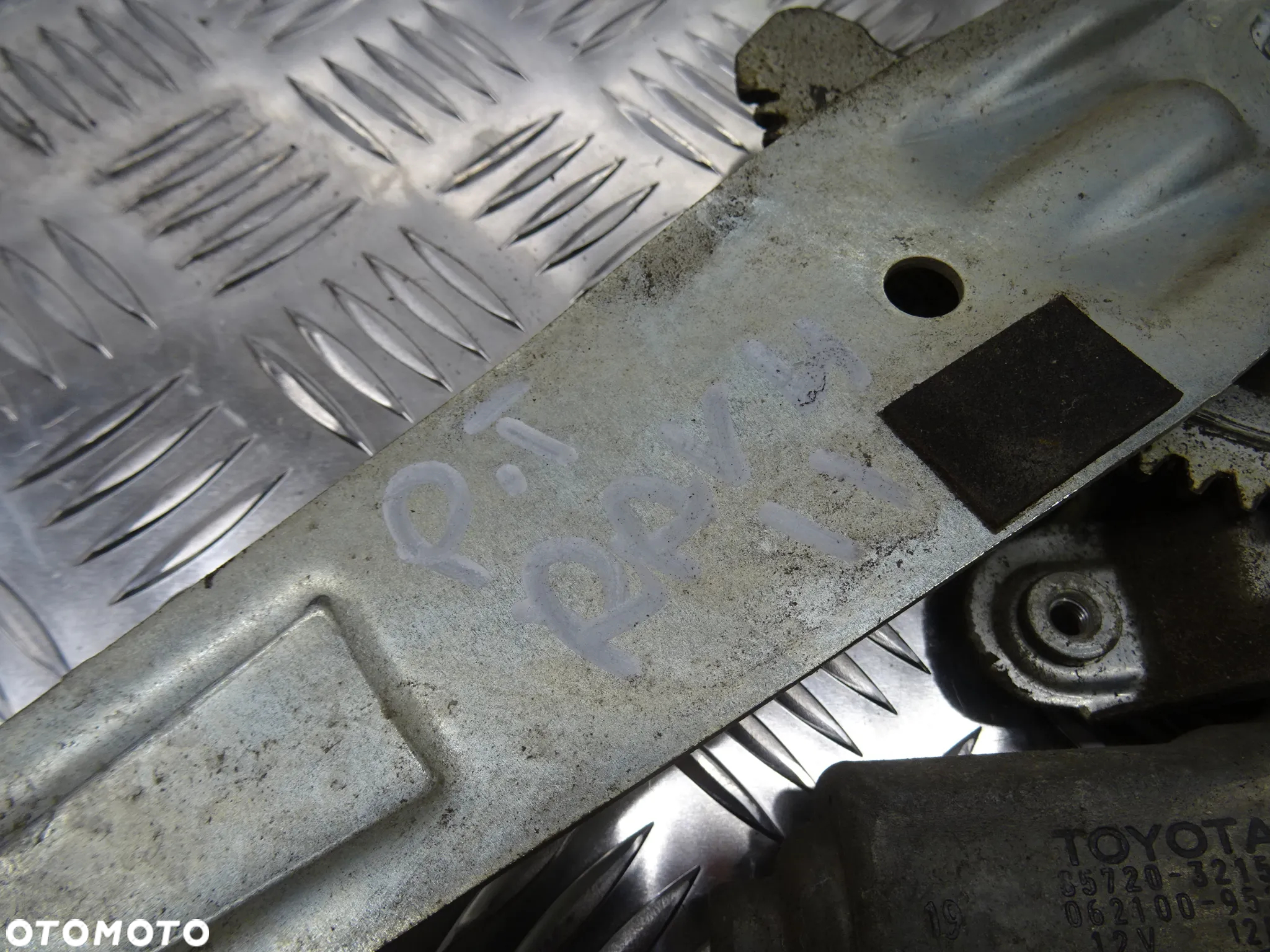 TOYOTA RAV4 II 00-03 2.0 B PODNOŚNIK MECHANIZM SZYBY TYŁ LEWY PRAWY - 6
