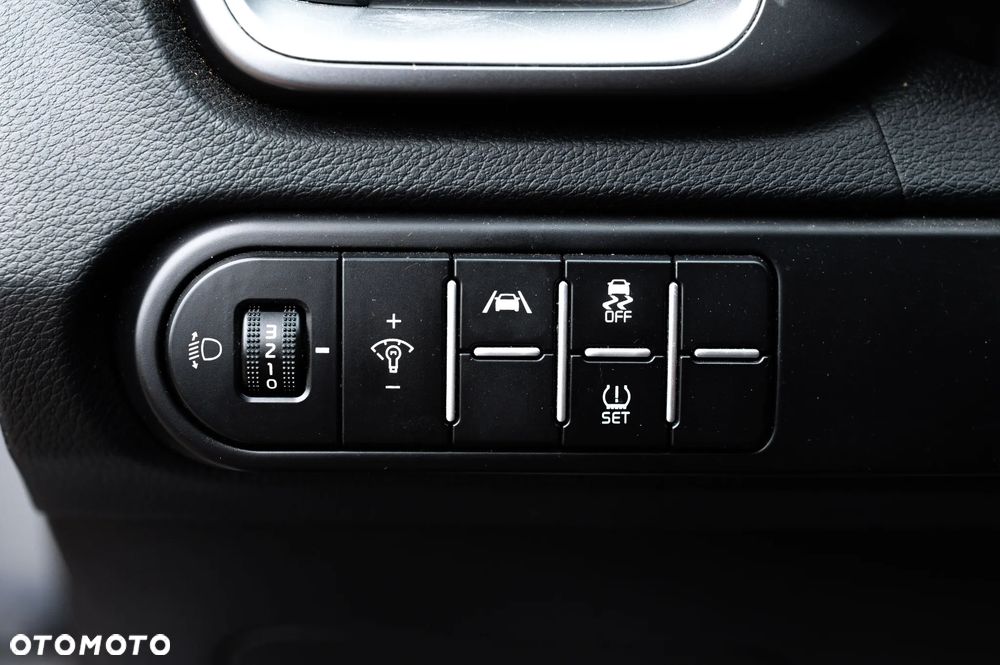 Kia Ceed 1.5 T-GDI Business Line - 17