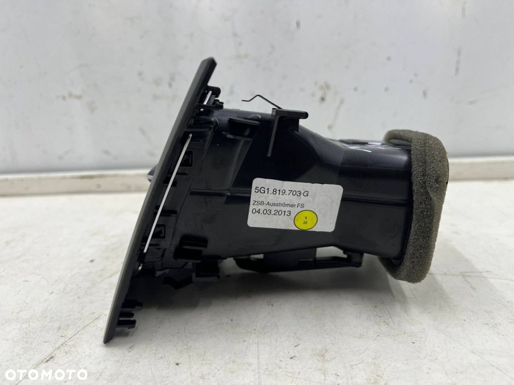 Kratka nawiewu VW Golf 7 VII 12-20r. lewa boczna nadmuchu deski wnętrza 5g1819703g - 4