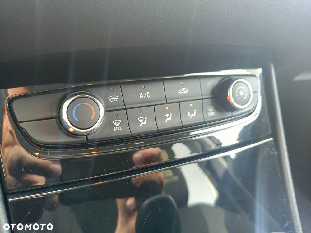 Opel Grandland X 1.2 T GPF Design Line S&S - 18