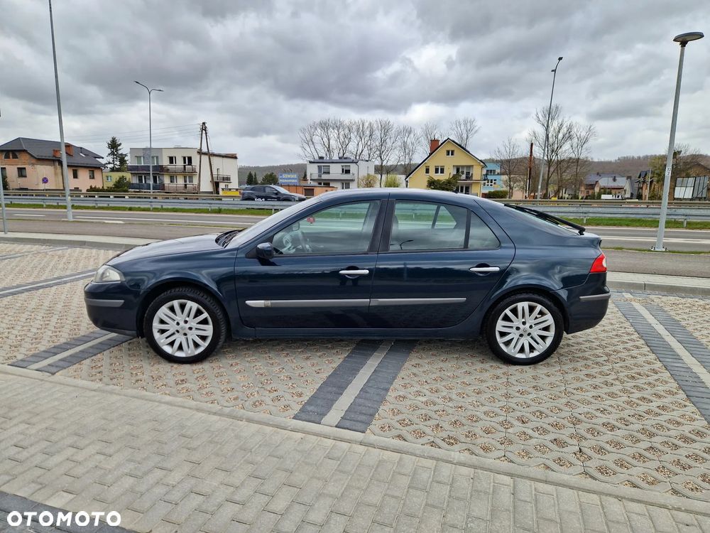 Renault Laguna - 3