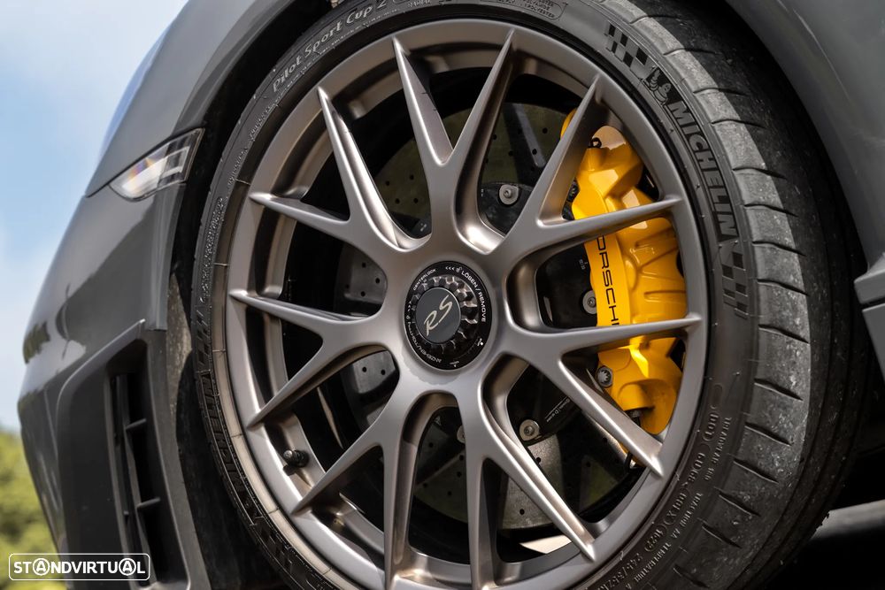 Porsche 718 Cayman GT4 RS - 9