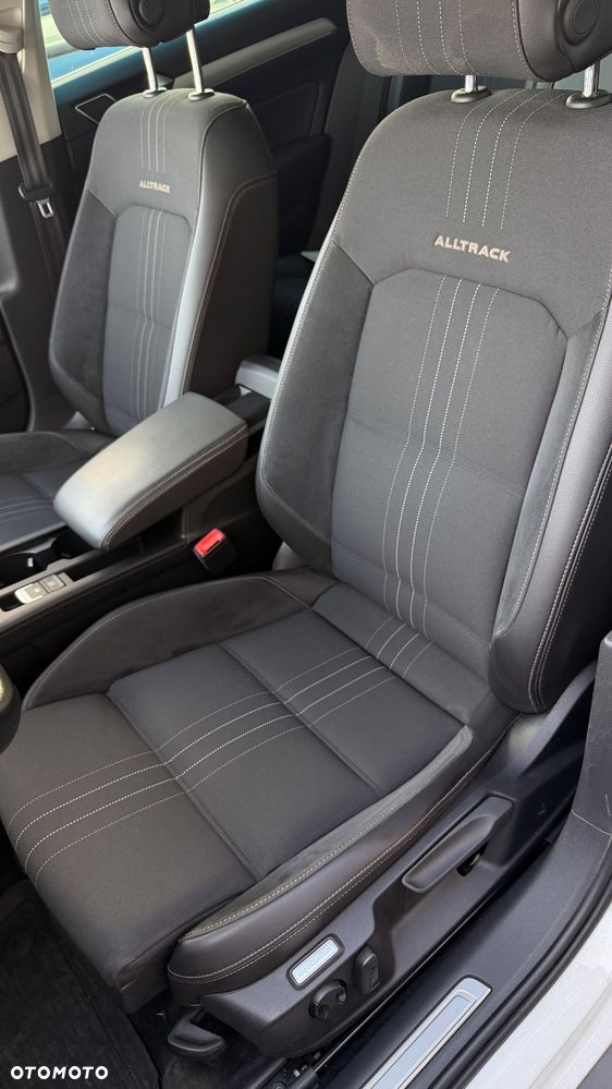 Volkswagen Passat Alltrack - 28