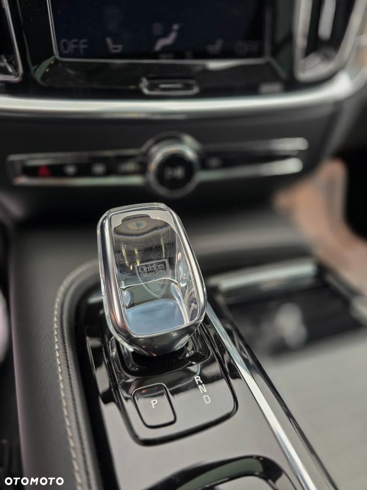 Volvo V60 T6 AWD Twin Engine Geartronic Inscription - 11