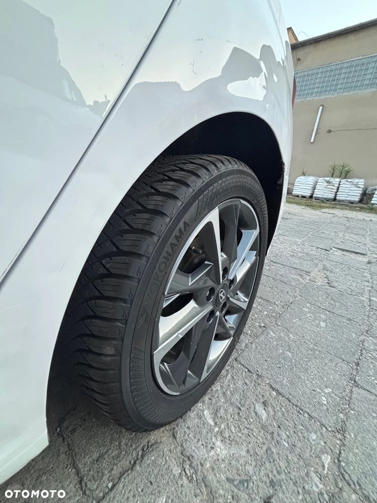 Hyundai i30 Kombi 1.5 T-GDI 48V-Hybrid DCT Advantage - 8