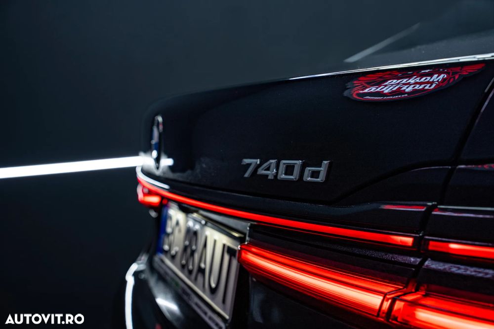 BMW Seria 7 740d xDrive MHEV - 27