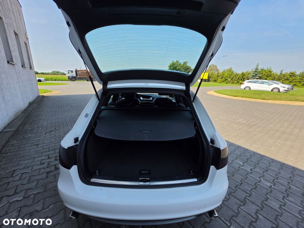 Audi A4 Avant 2.0 TFSI quattro S line Sportpaket - 12