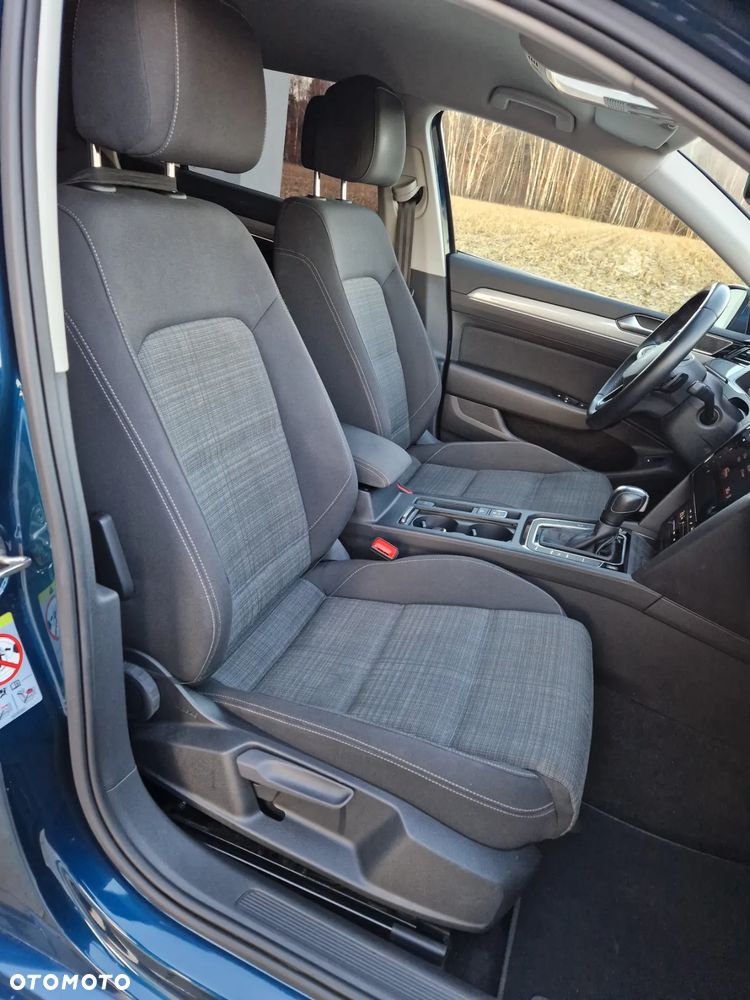Volkswagen Passat Variant 2.0 TDI DSG (BlueMotion Technology) Comfortline - 19