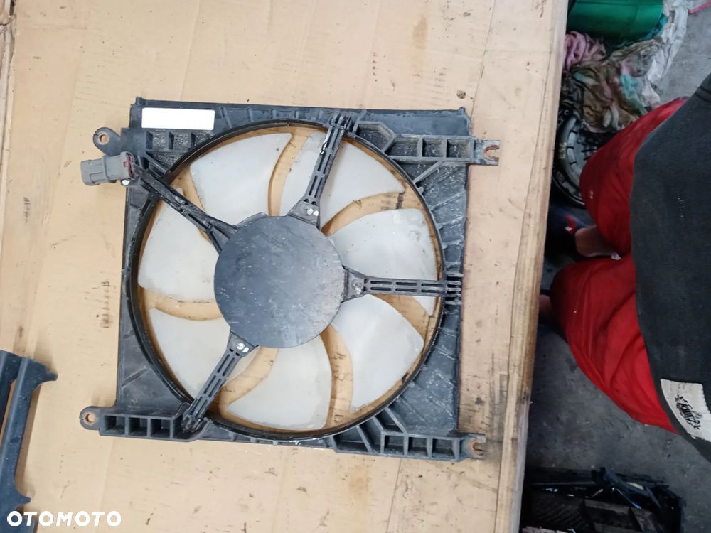 Wentylator chłodnicy wiatrak Suzuki Liana 95561-70H0 - 2