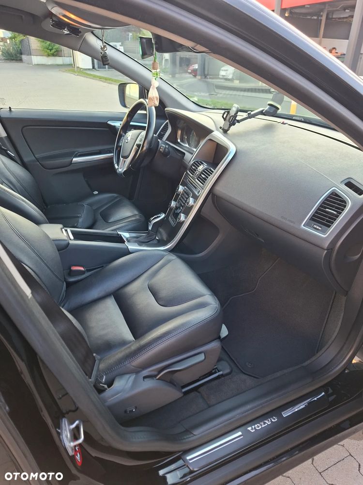 Volvo XC 60 - 11