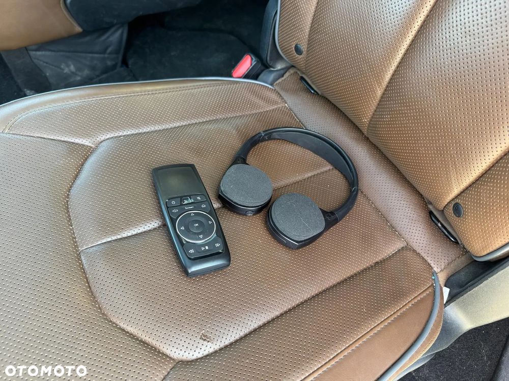 Chrysler Pacifica - 25