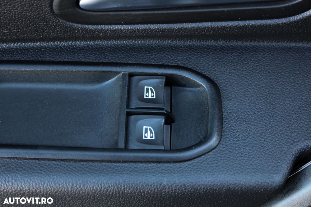 Dacia Duster TCe 100 2WD Prestige - 23