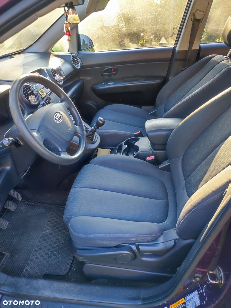 Kia Carens 2.0 CRDi EXpedition - 9
