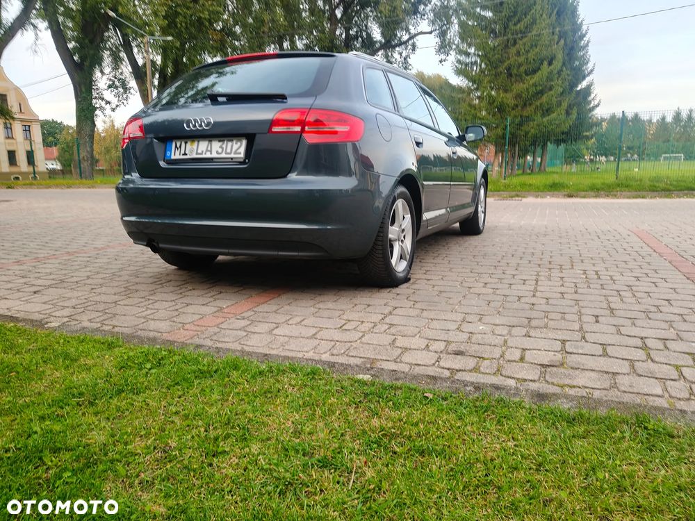 Audi A3 Sportback 1.6 Ambiente - 29