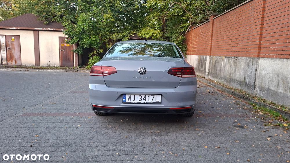 Volkswagen Passat - 17