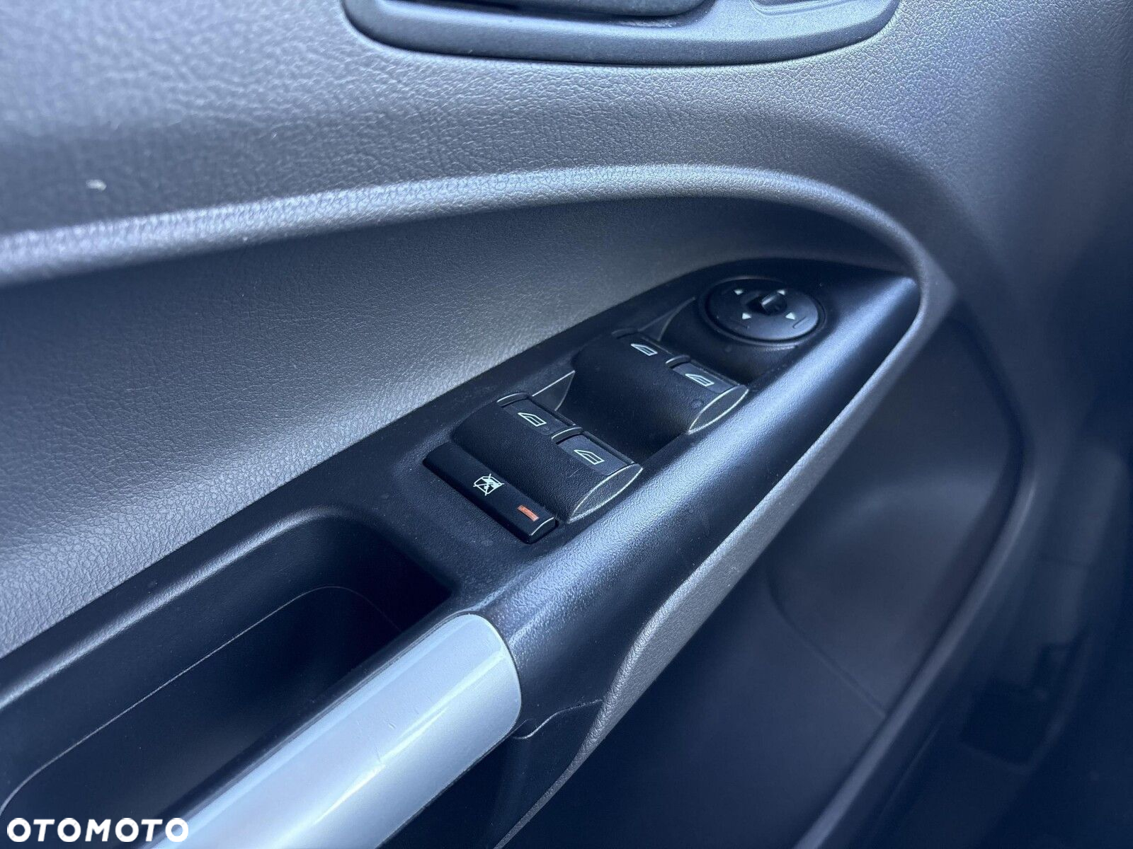 Ford Transit Connect - 10