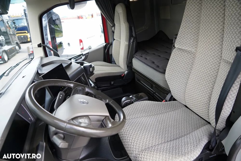 Volvo FH 500 / XXL / I-SAVE / LOWDECK / MEGA / I-PARK COOL / TV / JANTE DIN ALIAJ / CONTRACT DE REPARAȚIE POST-SERVICE - 26