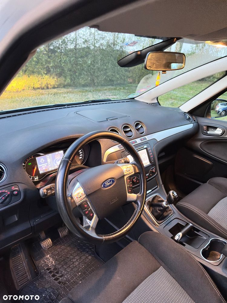 Ford S-Max 2.0 TDCi Ambiente - 24