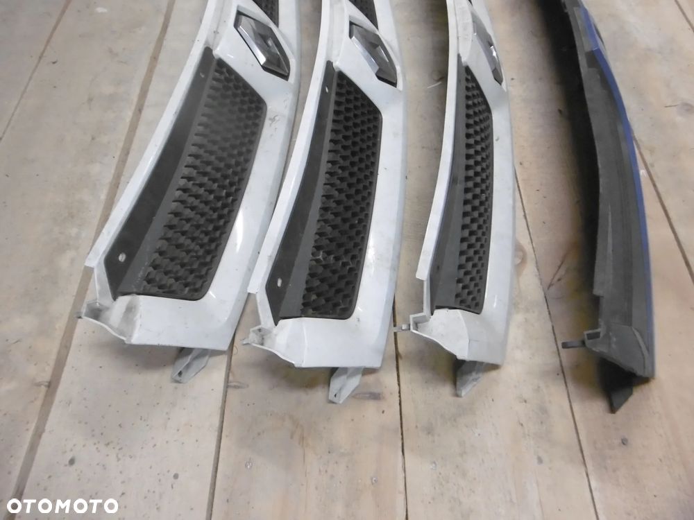 ATRAPA GRILL RENAULT TRAFIC - 2