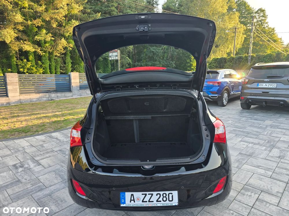 Hyundai i30 blue 1.4 Passion - 20