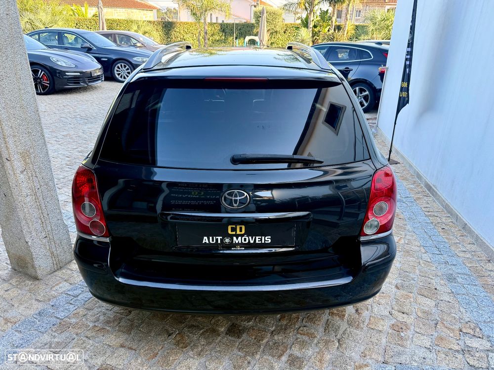 Toyota Avensis SW 2.2 D-4D Executive - 3