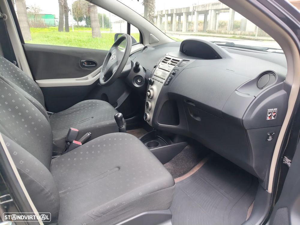 Toyota Yaris 1.0 VVT-i AC - 14