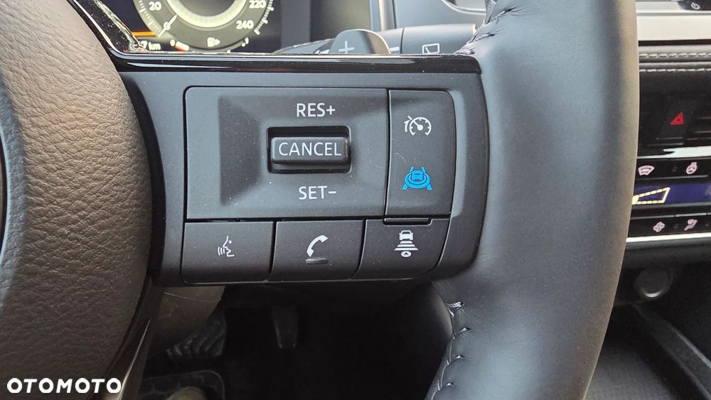 Nissan Qashqai 1.3 DIG-T MHEV N-Connecta Xtronic - 24