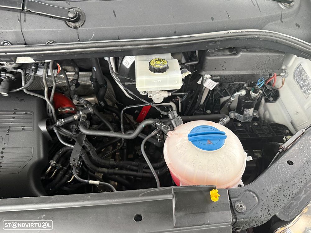 VW Crafter 35 2.0 TDI LH3 180 CV C/FRIO - 25