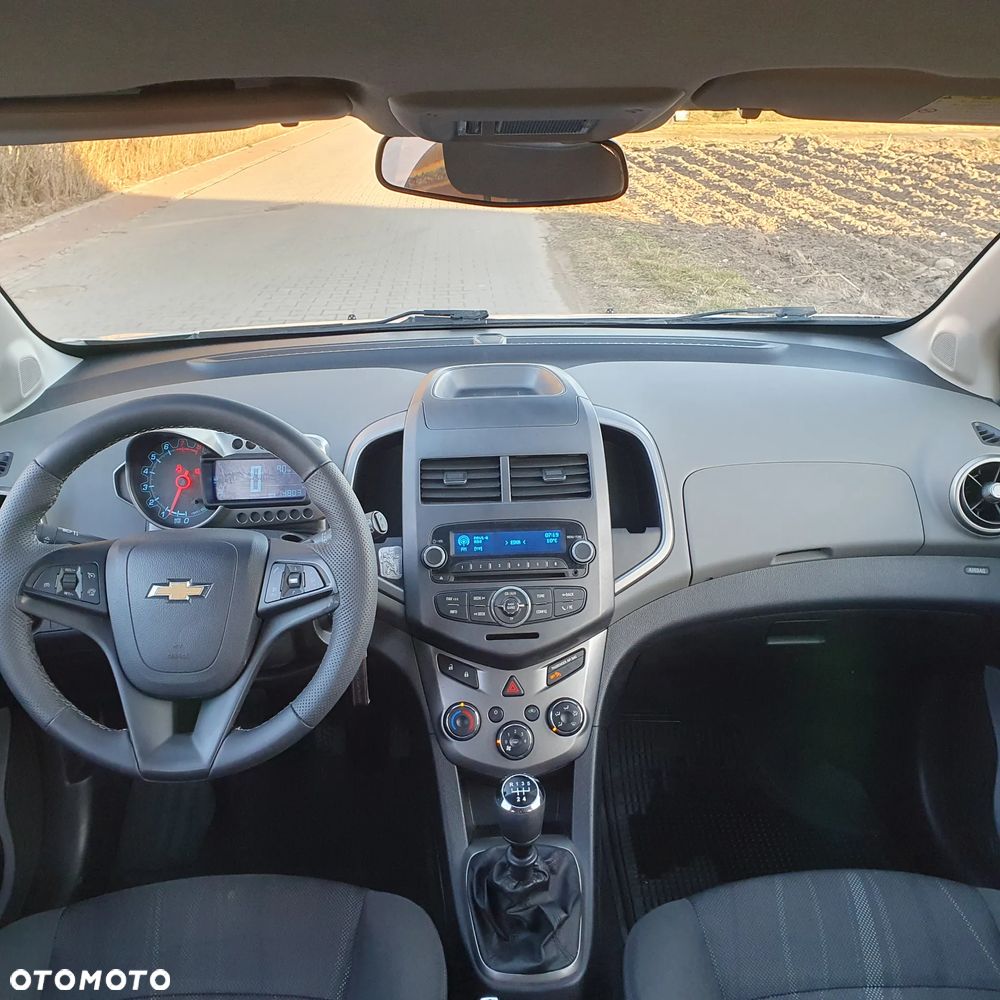 Chevrolet Aveo 1.4 16V LS Design+ - 18