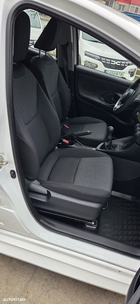 Toyota Yaris 1.0 L Eco - 21