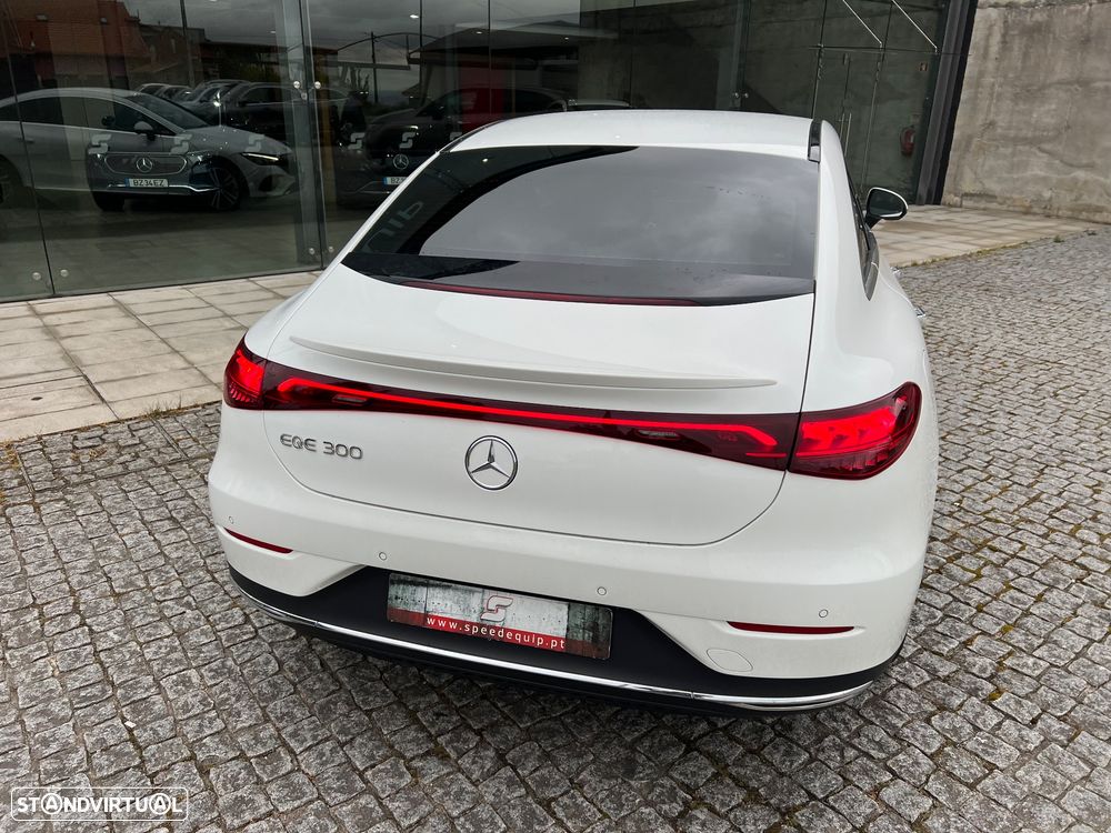 Mercedes-Benz EQE 300 Electric Art - 10