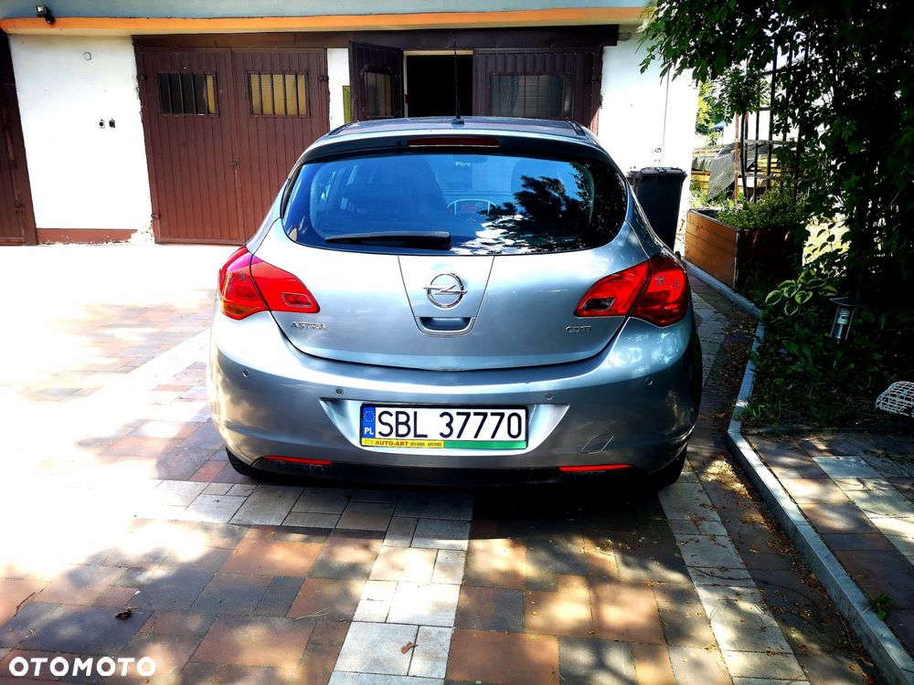Opel Astra 1.7 CDTI DPF Cosmo - 4