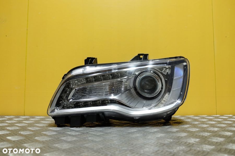 CHRYSLER 300 300C LIFT 2015- REFLEKTOR LAMPA XENON LEWA USA - 1