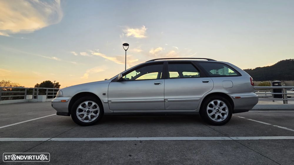 Volvo V40 1.6 - 1