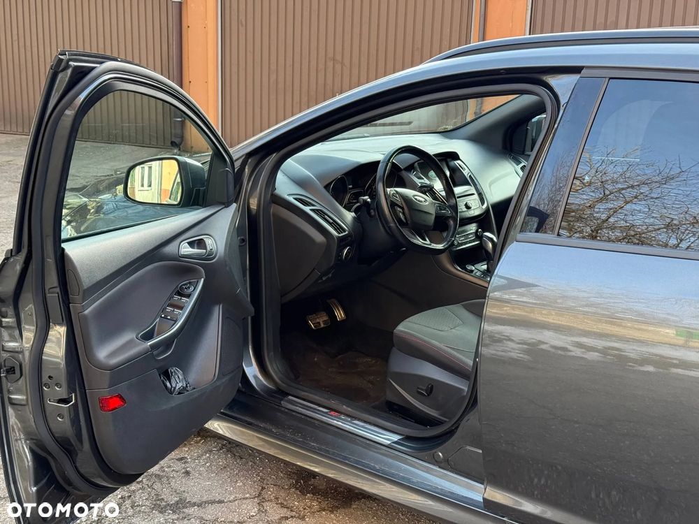 Ford Focus 1.5 EcoBoost Start-Stopp-System ST-LINE - 14