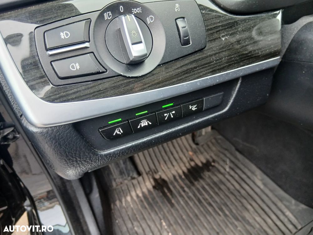 BMW Seria 5 530d xDrive - 18
