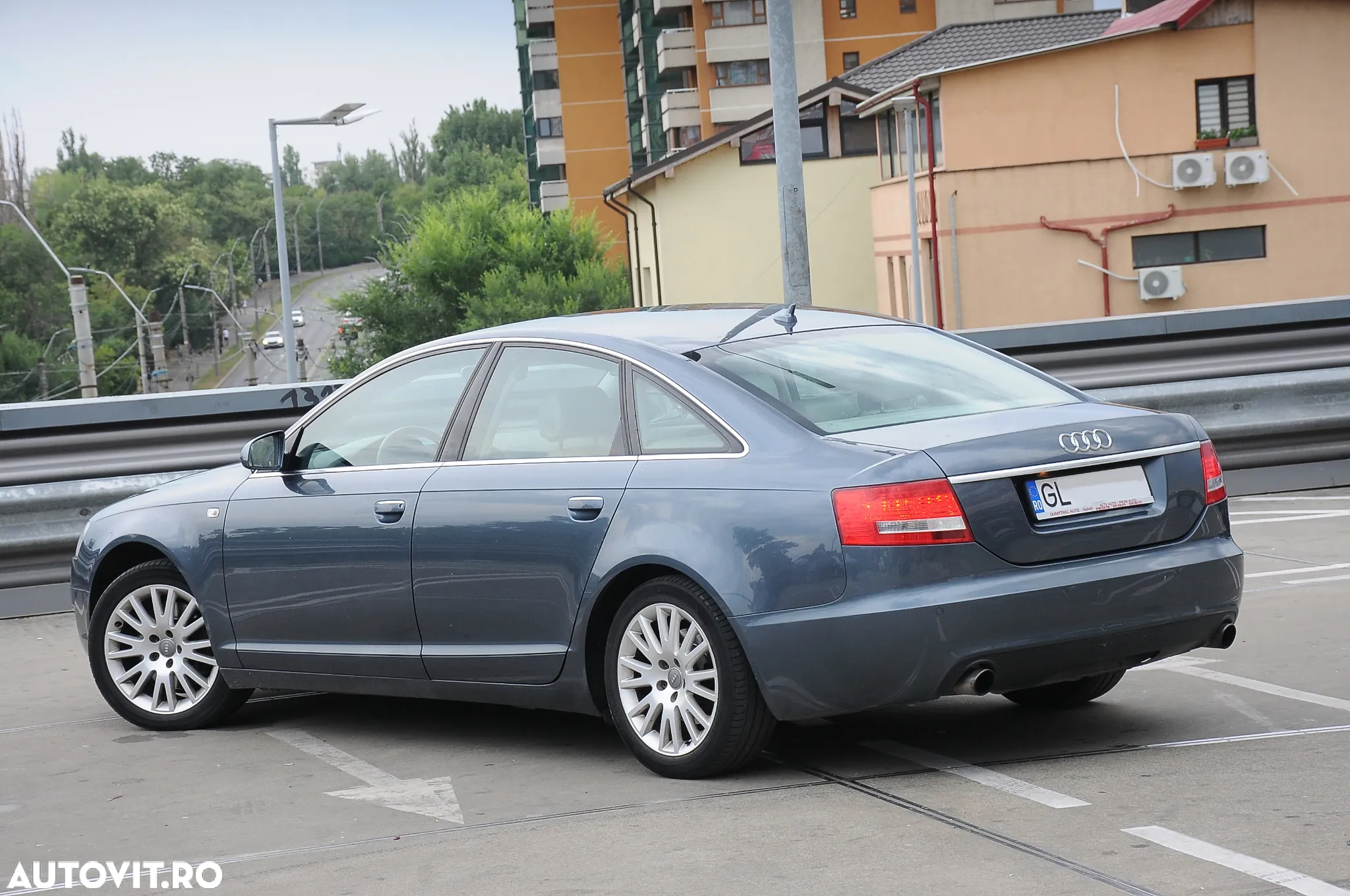 Audi A6 - 4