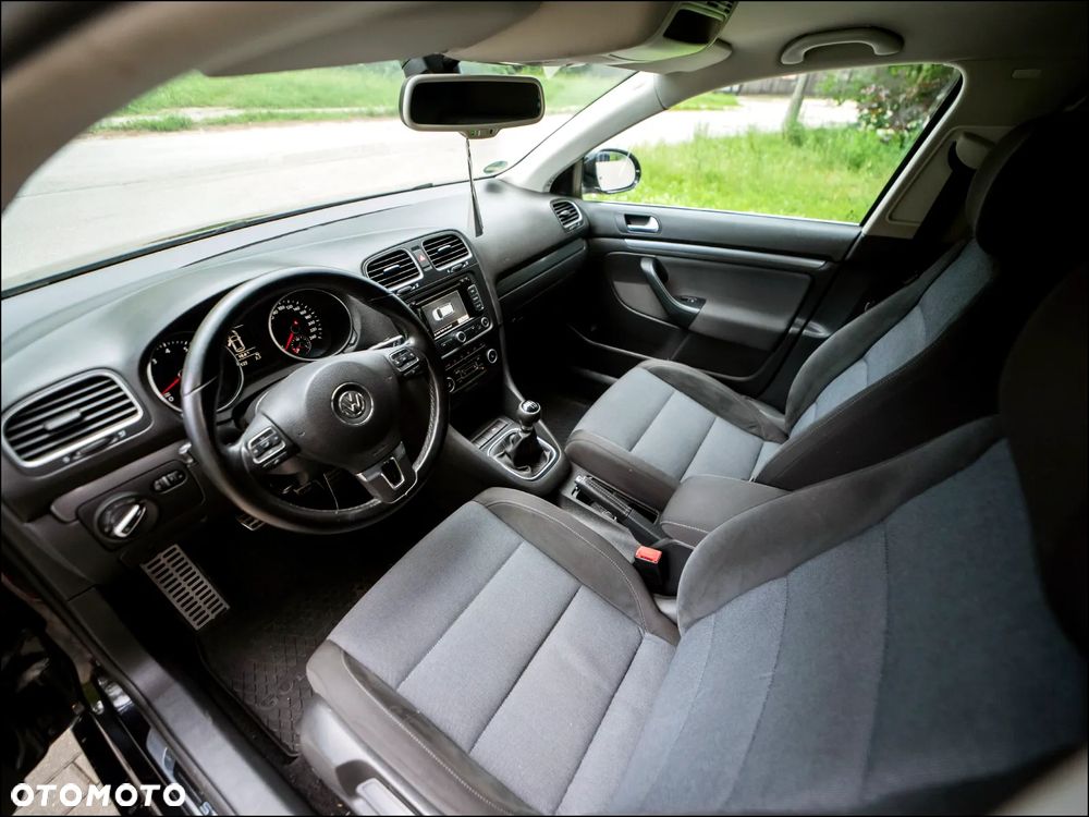 Volkswagen Golf - 6
