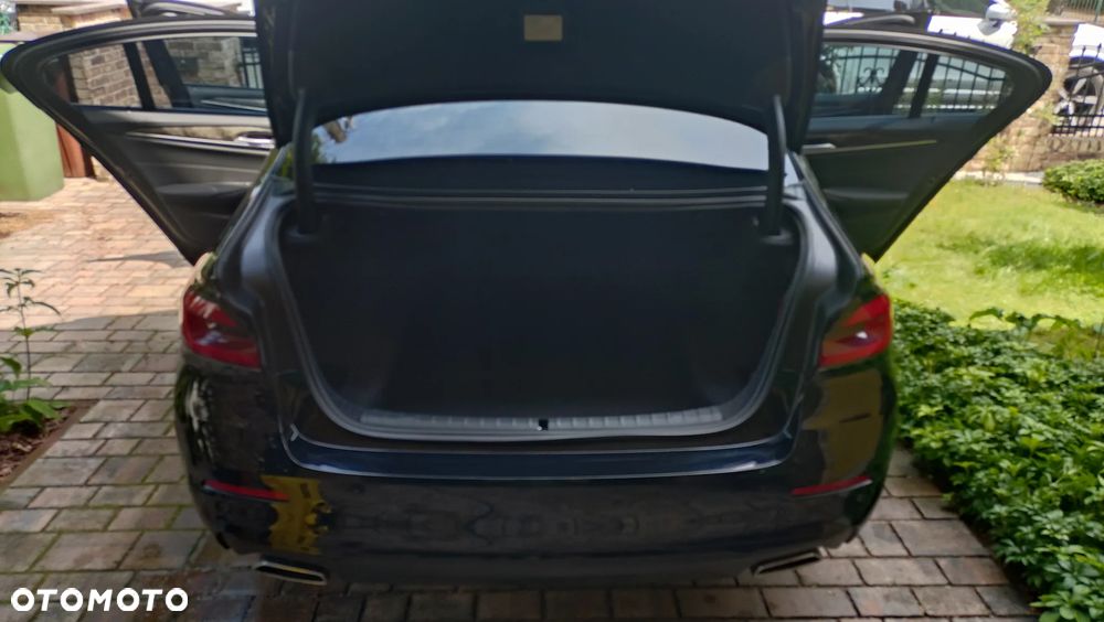 BMW Seria 5 530i - 27