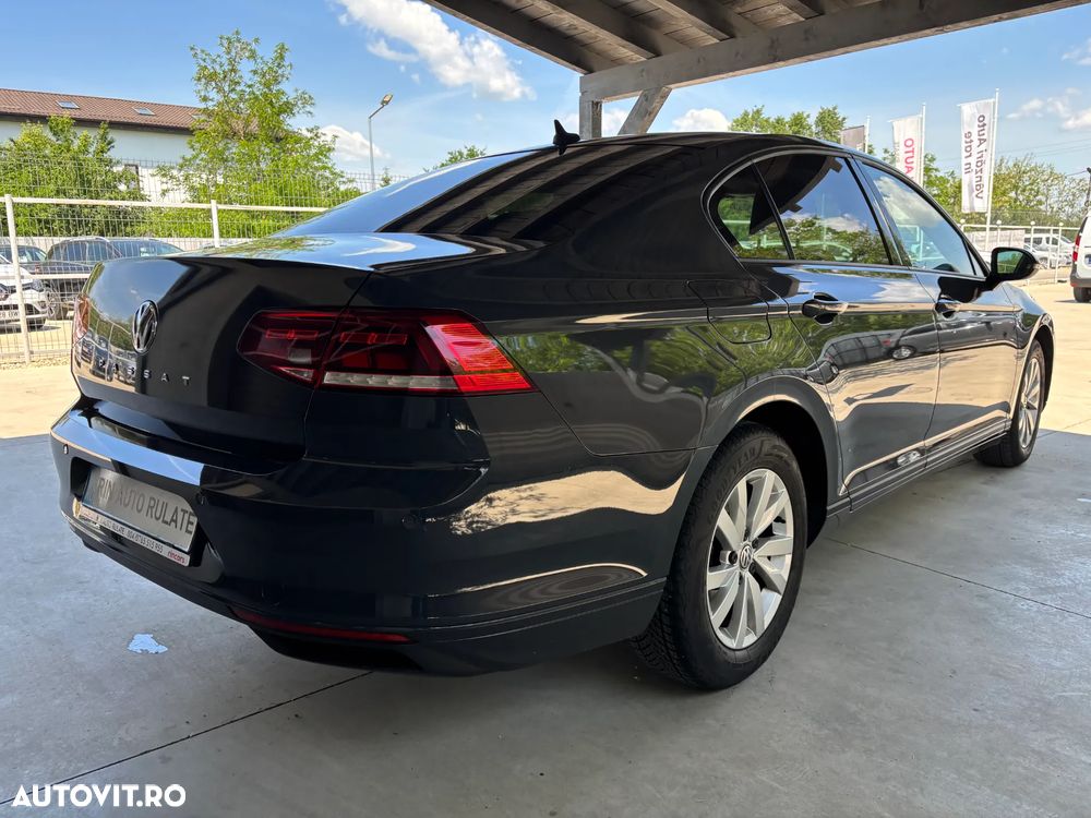 Volkswagen Passat - 8