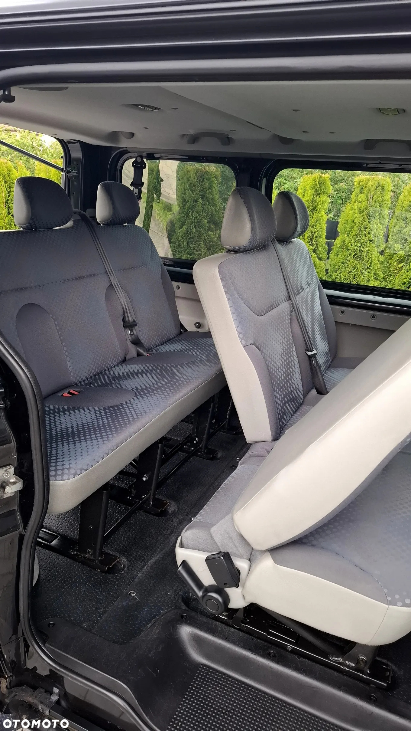 Renault Trafic 2.0 dCi 115 Combi L1H1 - 12